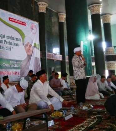 Aa’ Gym Berikan Tausiyah Dalam peringatan Tahun Baru Islam di Masjid Darussalam