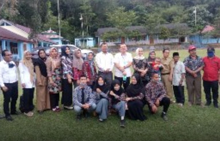 Fraksi PDIP DPRD Sumsel kunjungi Sekolah Terpencil Muratara